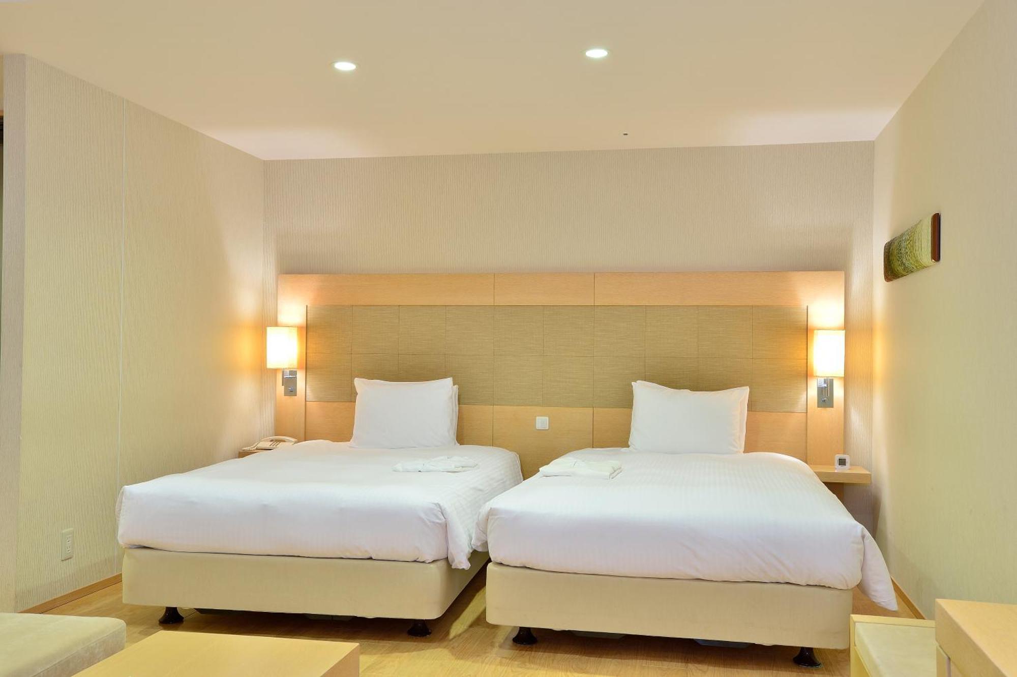 Moon Ocean Ginowan Hotel & Residence Okinawa Exterior photo
